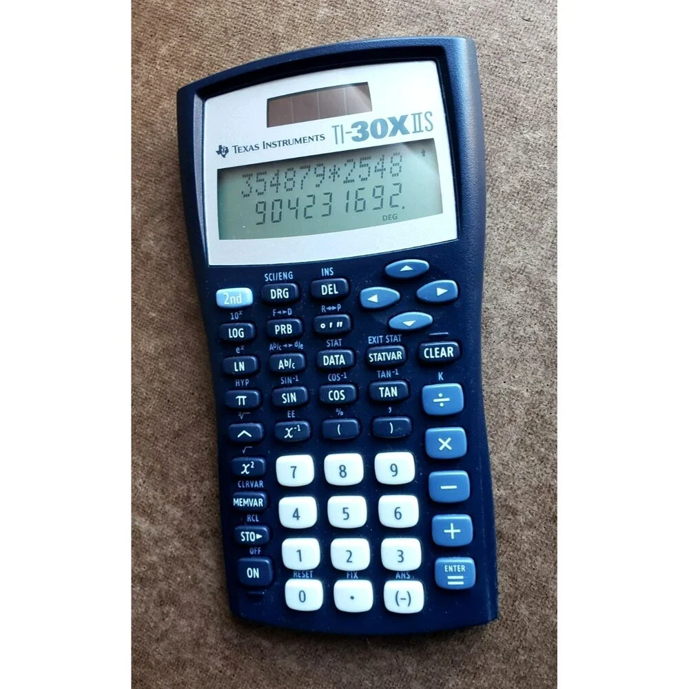 Texas Instruments TI-30X IIS SCIENTIFIC SOLAR CALCULATOR W/ Cover Tested Working